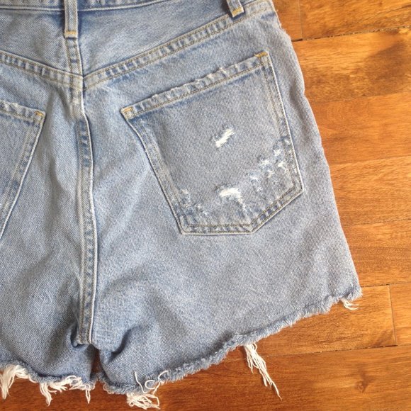 AGOLDE - High Waisted Distressed Cut-Off Shorts - Picture 9 of 13